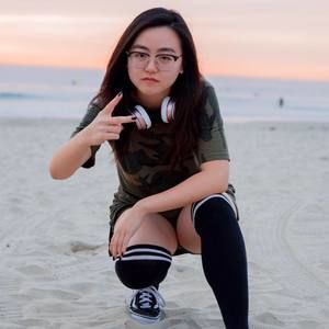 Meet your Posher, Beverly